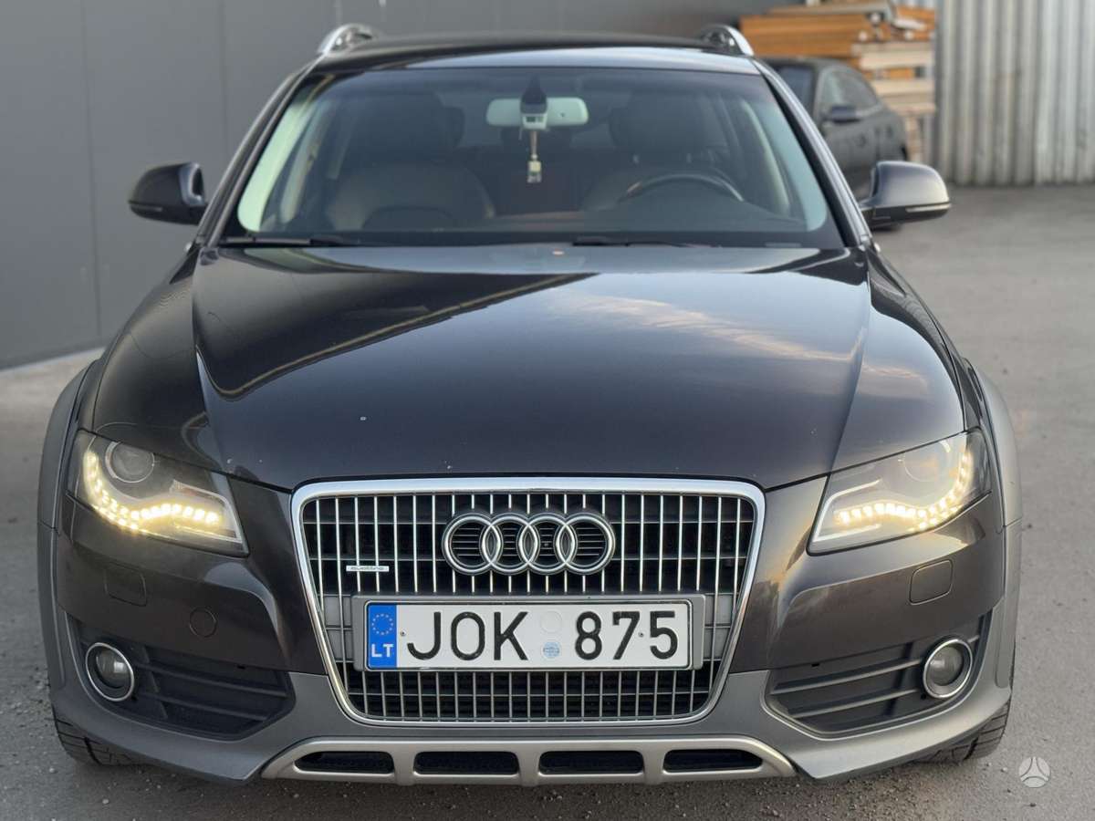 Audi A4 2010 — photo 5