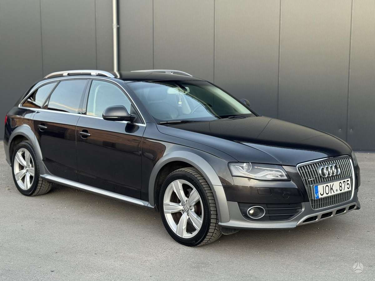Audi A4 2010 — photo 7