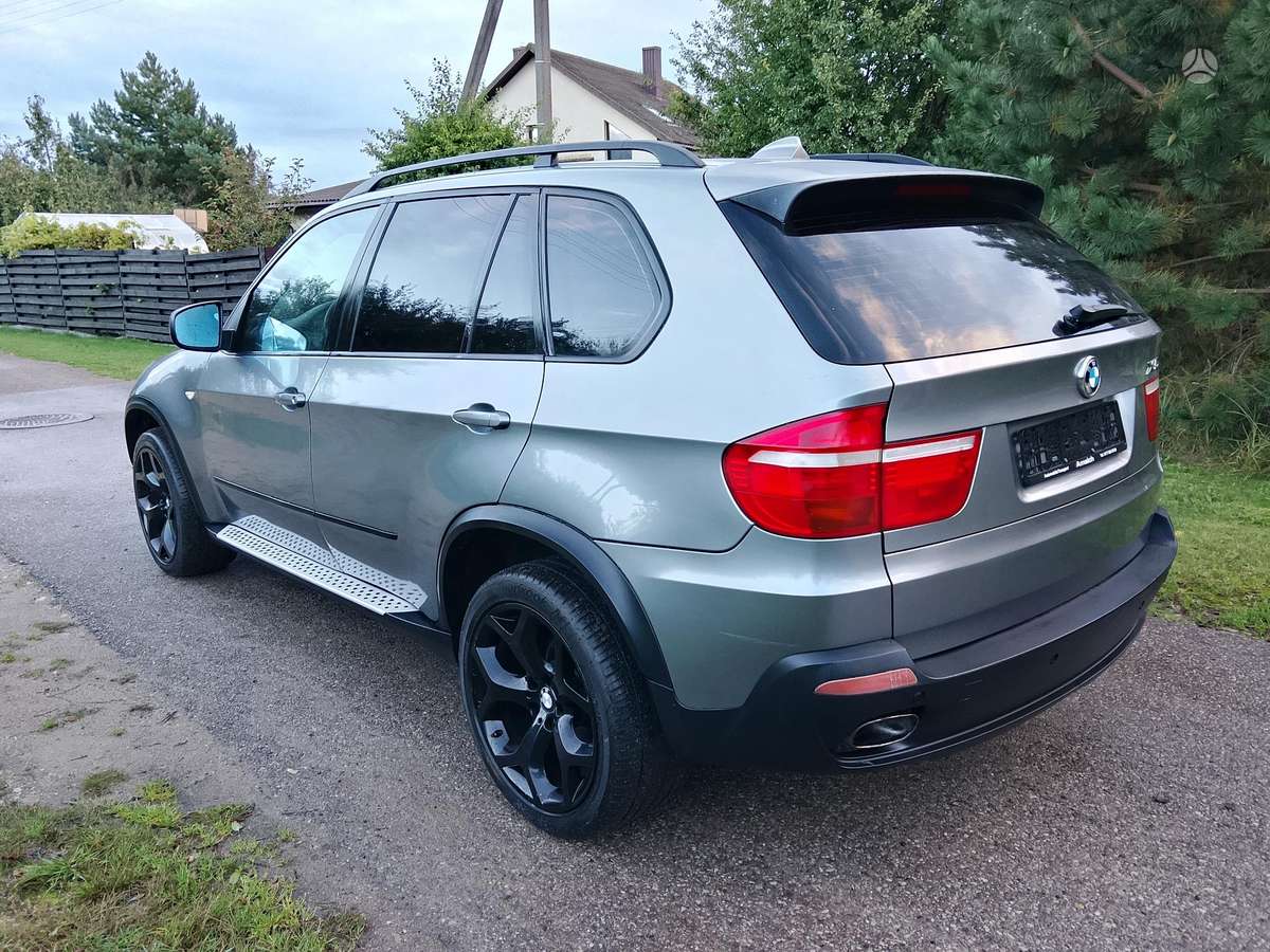 BMW X5 2007 — салон