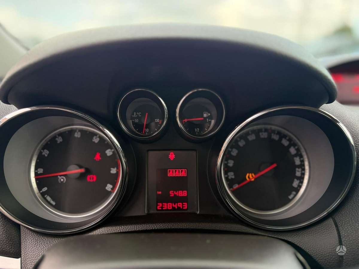 Opel Mokka 2014 — photo 14