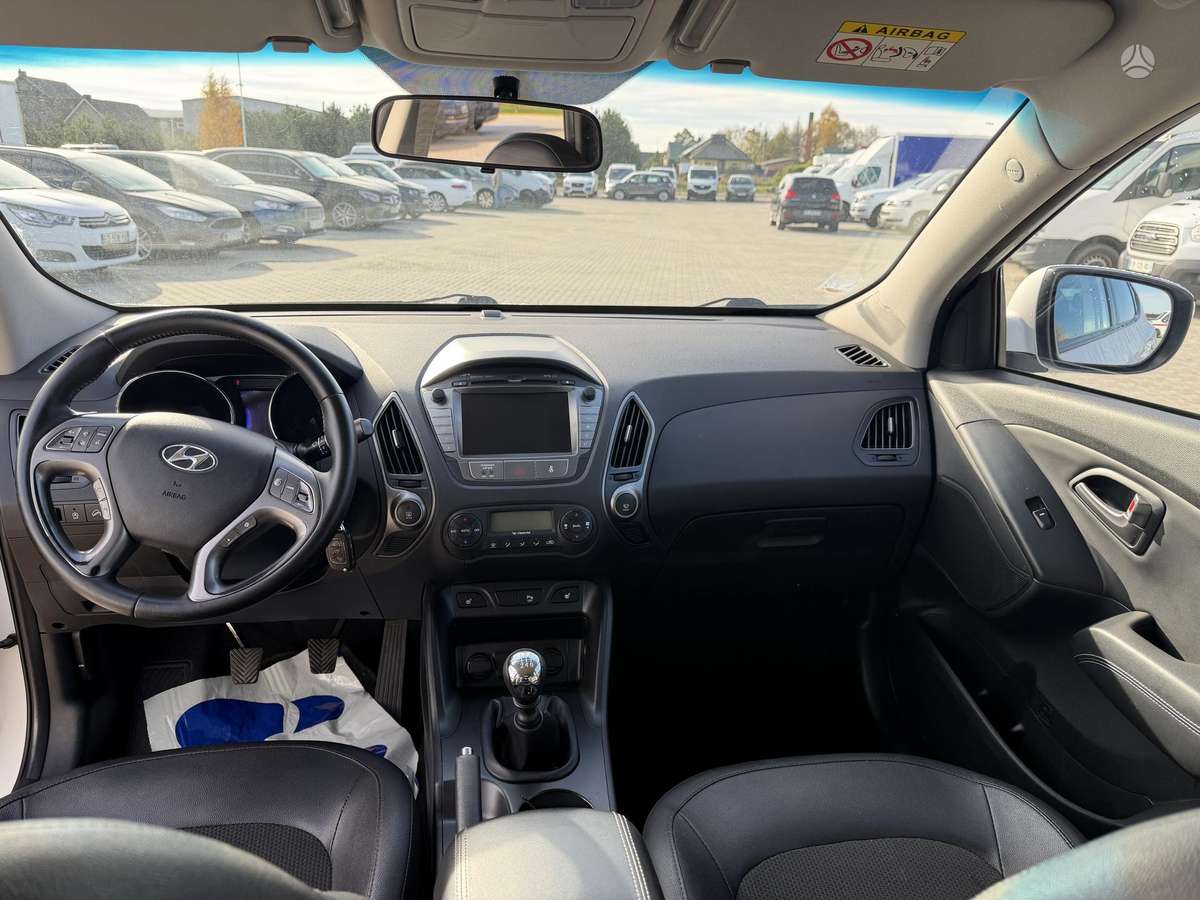 Hyundai ix35 2015 — photo 10