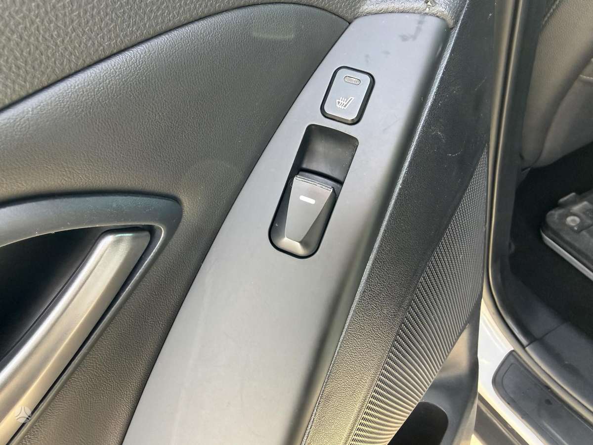 Hyundai ix35 2015 — photo 13