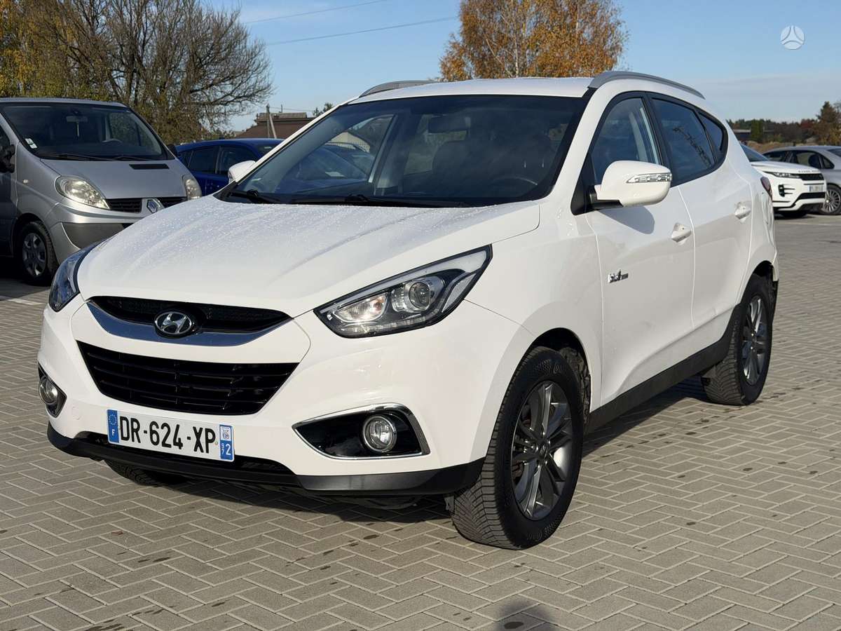 Hyundai ix35 2015 — rear view