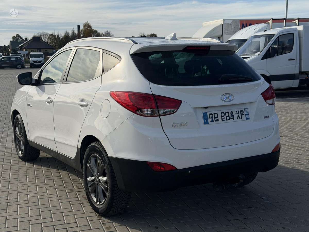 Hyundai ix35 2015 — engine 1685 cm³, 116 HP (85kW)