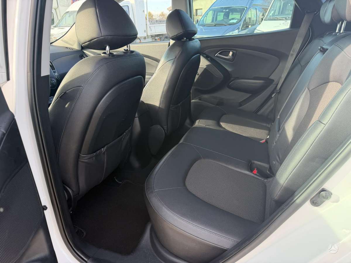 Hyundai ix35 2015 — photo 8