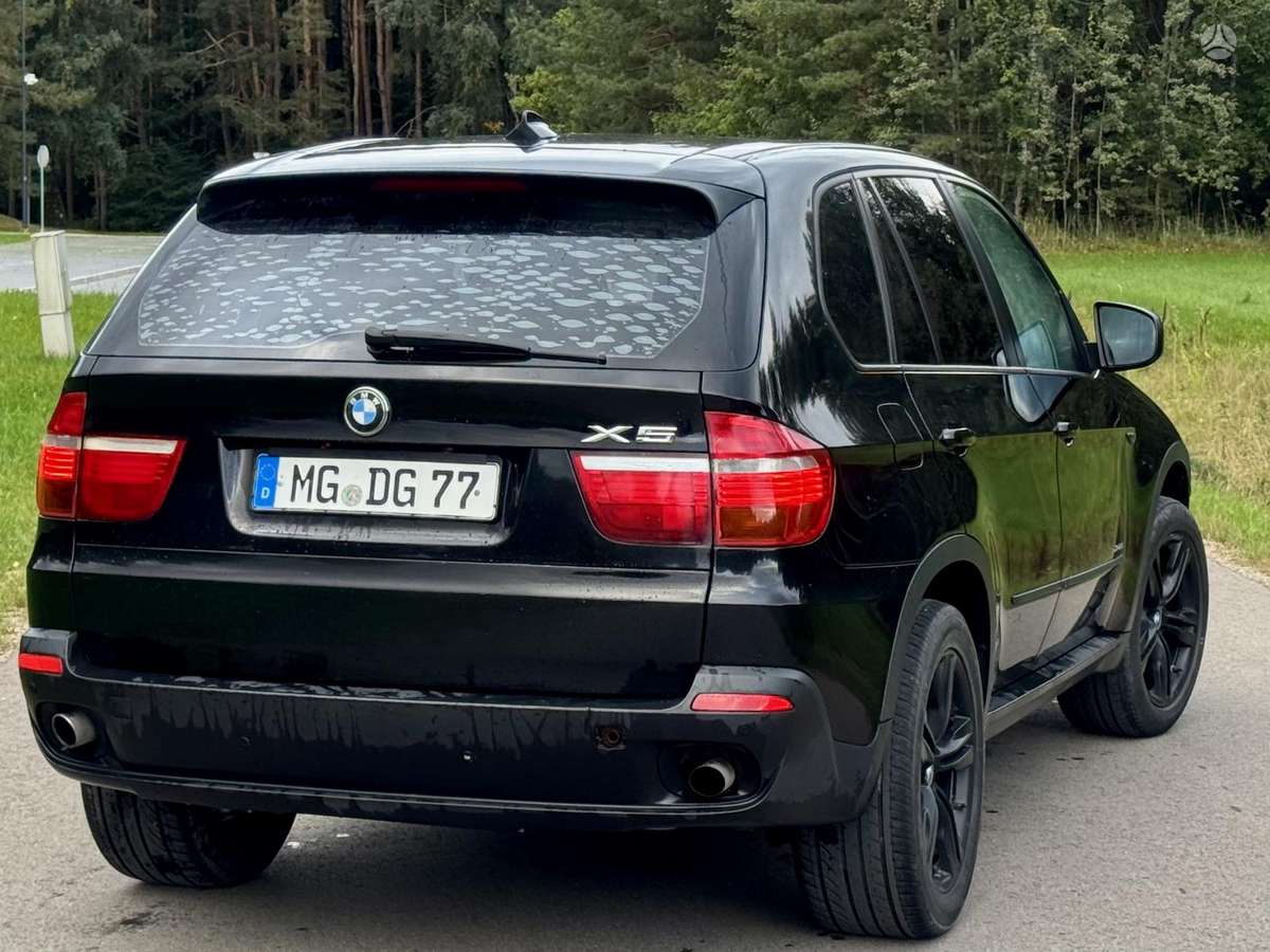 BMW X5 2009 — photo 8