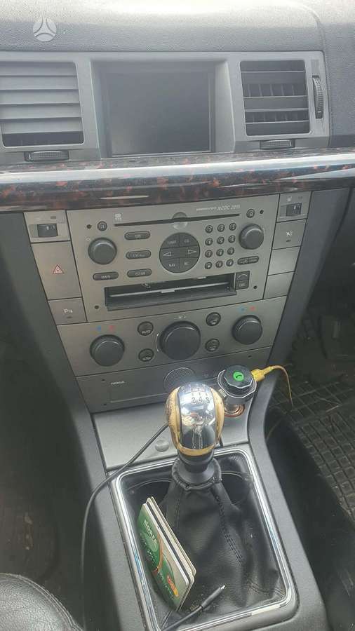 Opel Vectra 2004 — photo 7