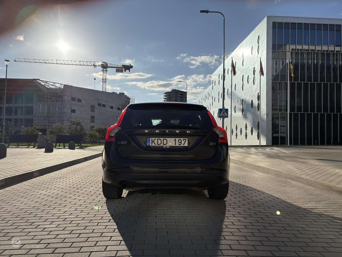 Volvo V60 2012 — photo 5