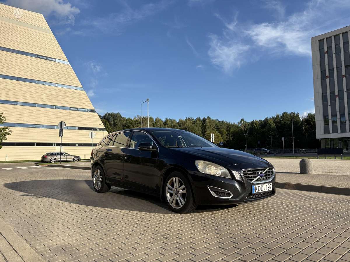 Volvo V60 2012 — photo 8
