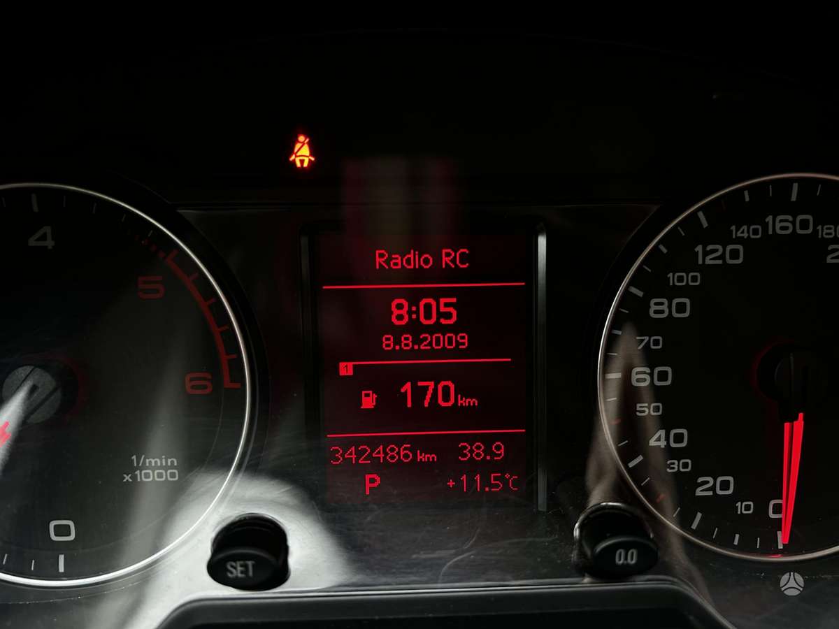 Audi Q5 2009 — photo 11