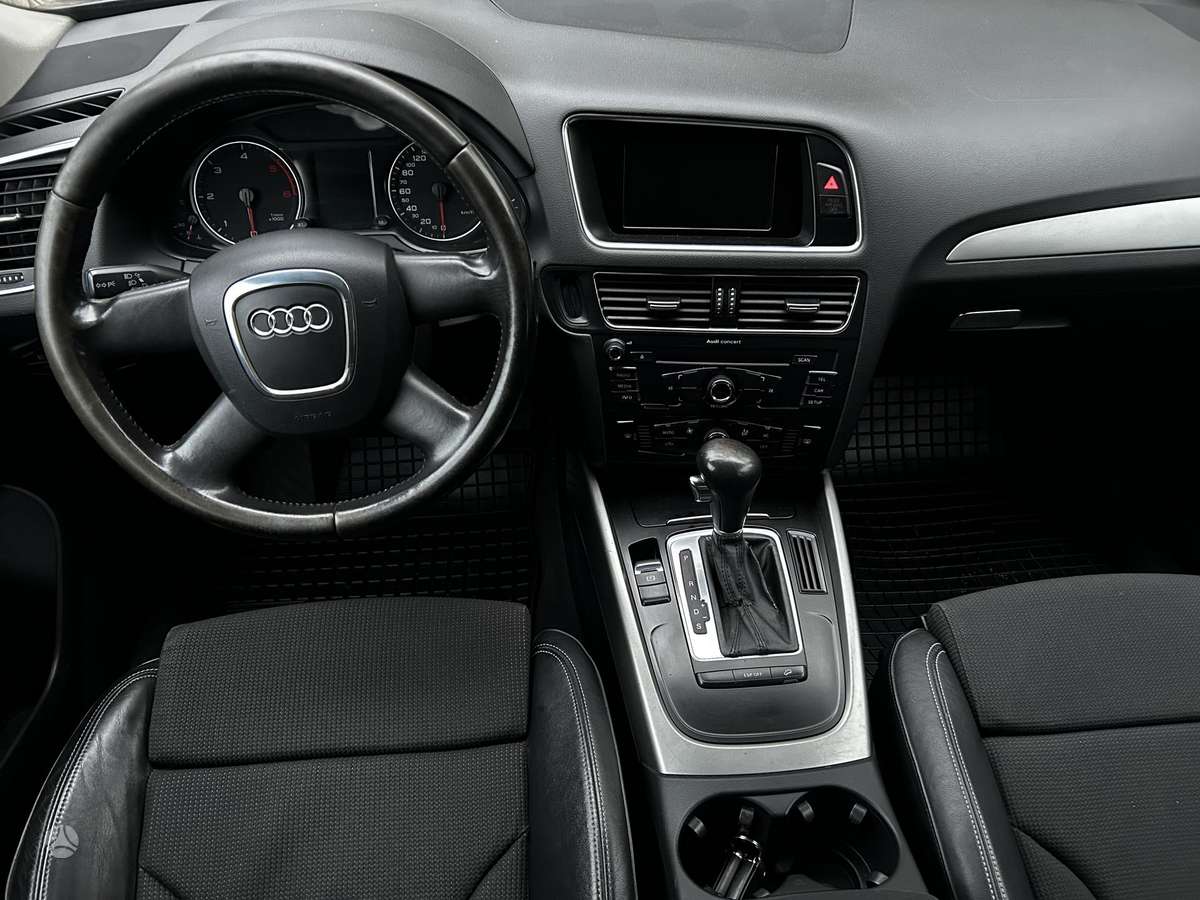 Audi Q5 2009 — photo 8