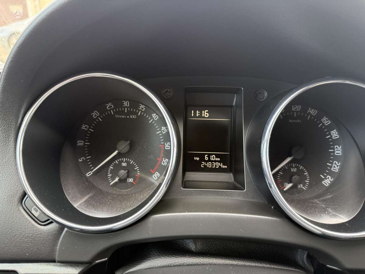 Skoda Yeti 2012 — photo 11