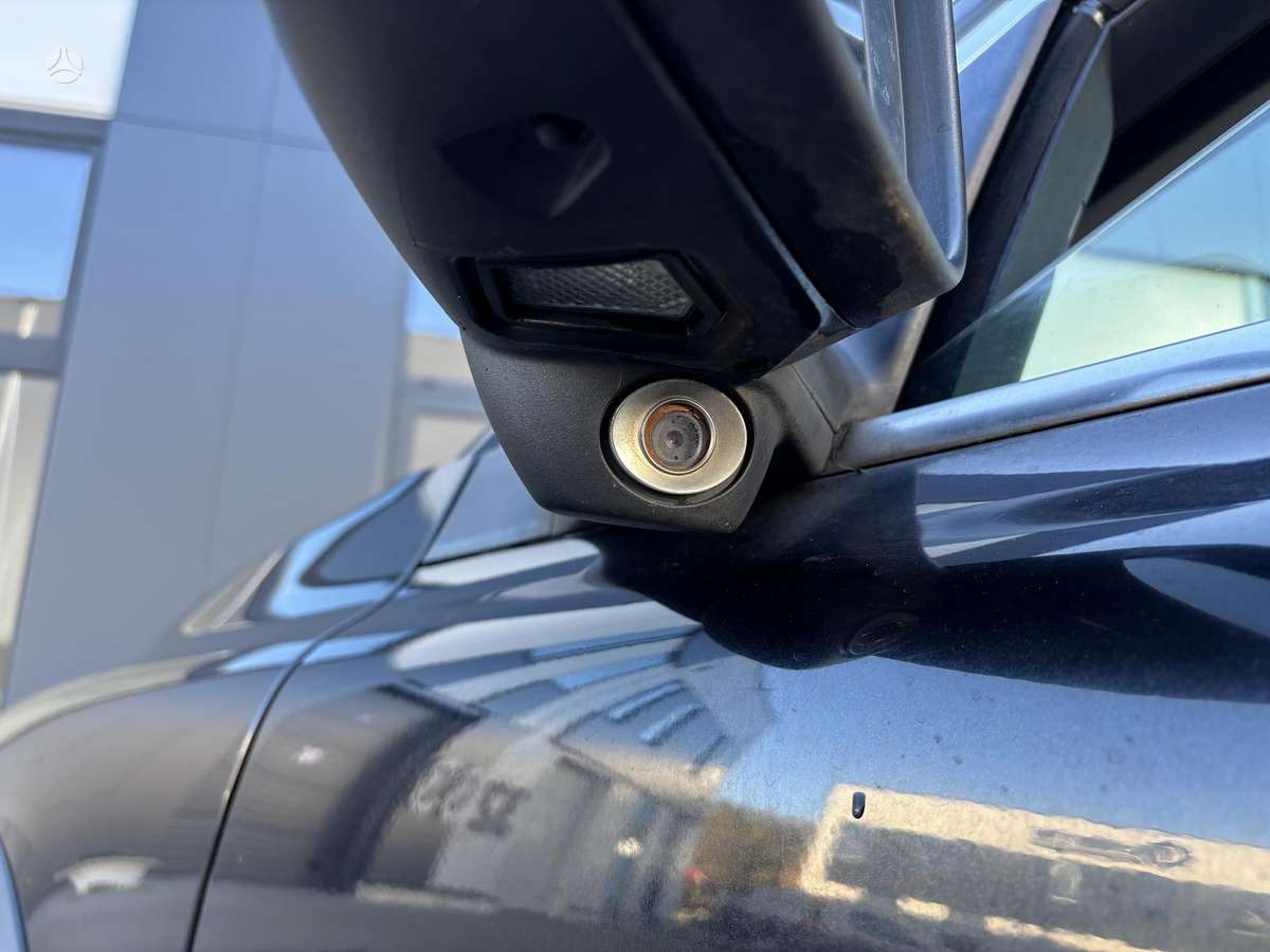 Volvo XC70 2010 — photo 16