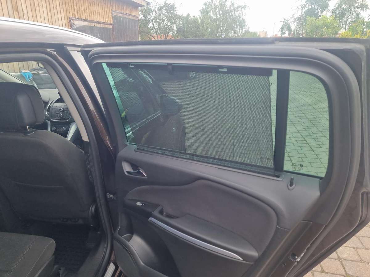 Opel Zafira 2015 — фото 15