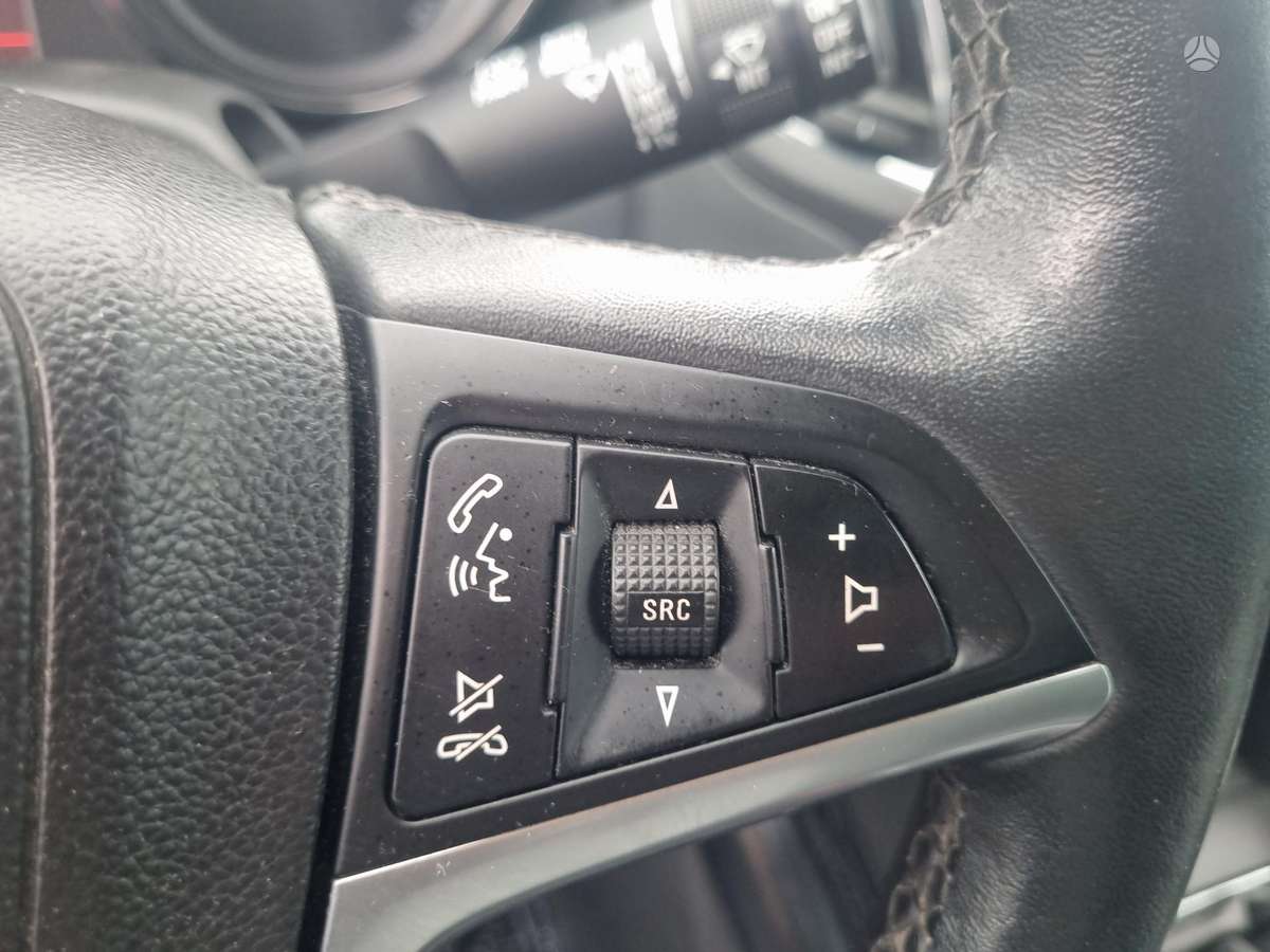 Opel Zafira 2015 — фото 20