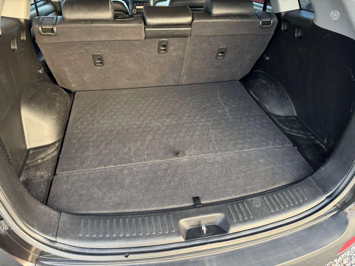 Kia Sorento 2010 — photo 13