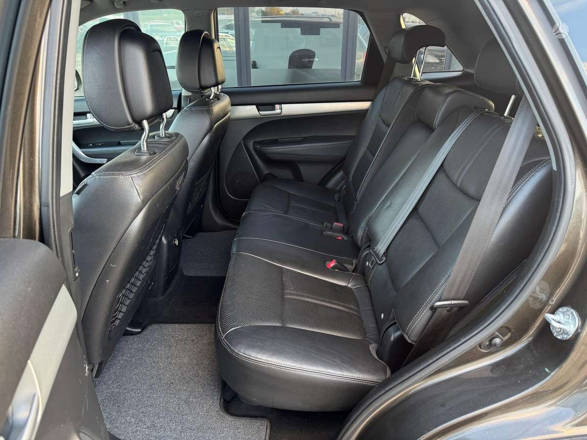 Kia Sorento 2010 — photo 6
