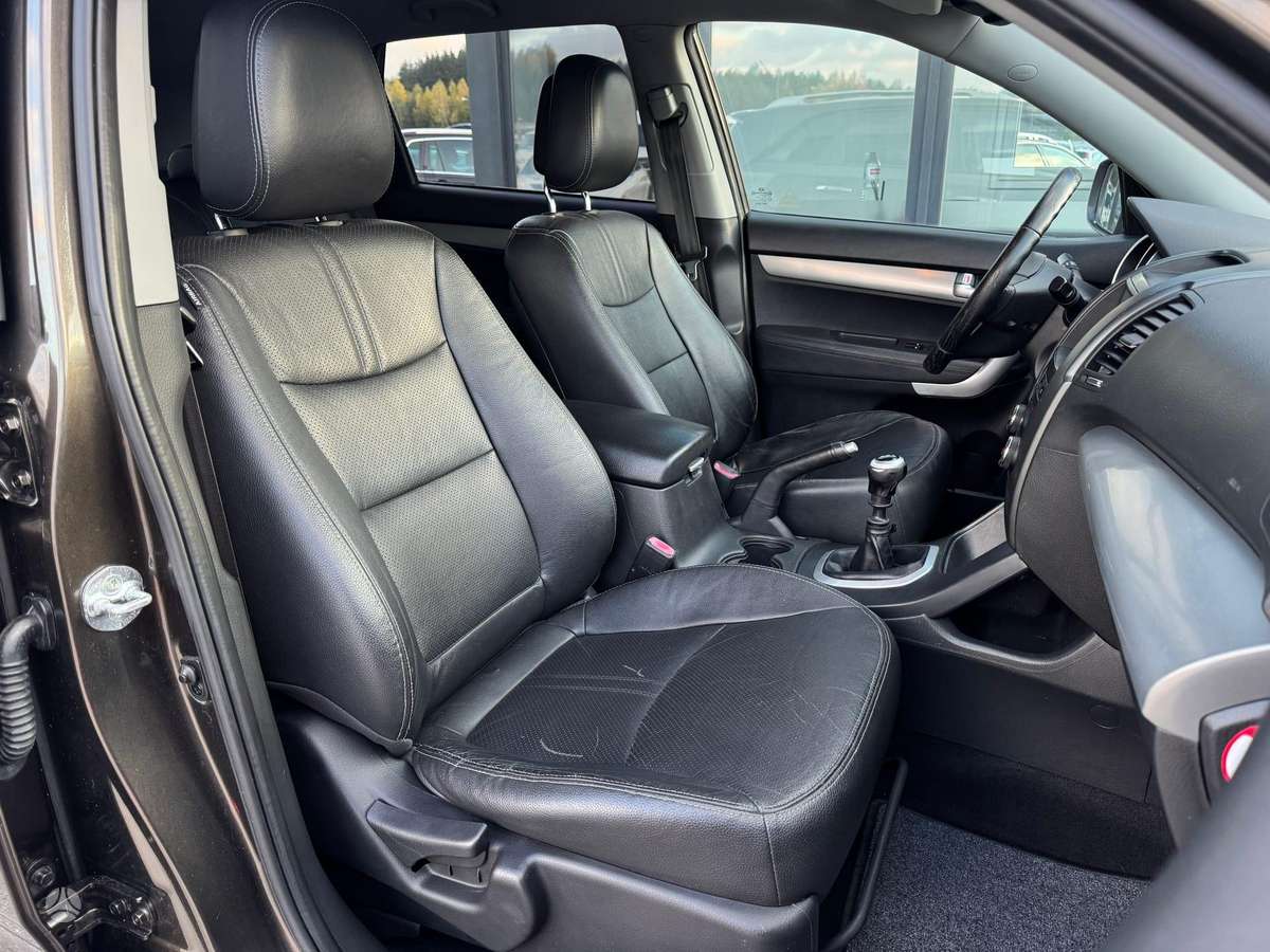Kia Sorento 2010 — photo 8