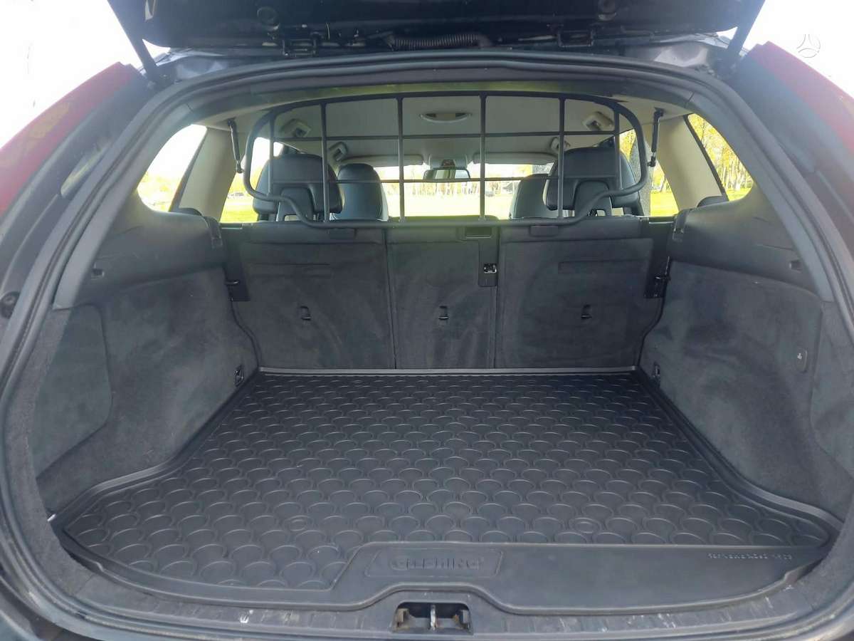 Volvo XC60 2011 — photo 11
