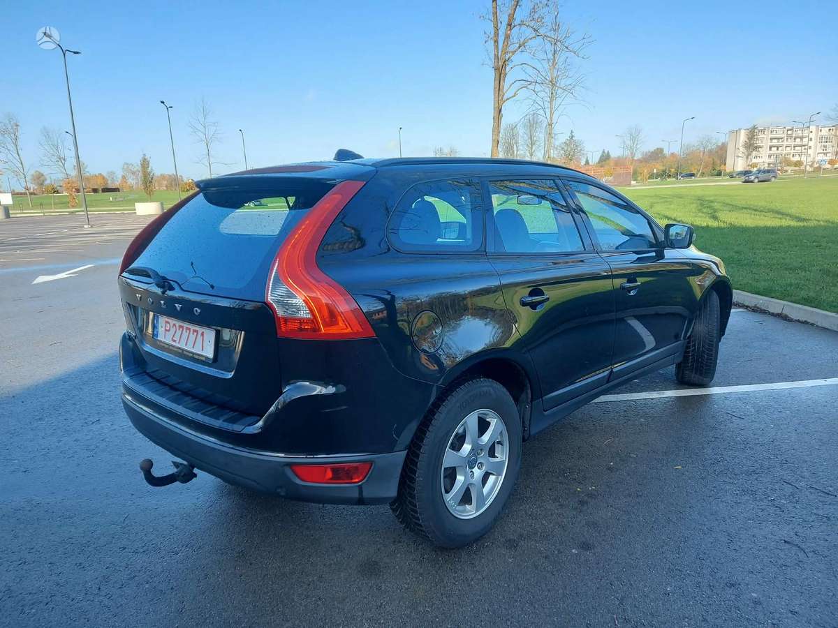 Volvo XC60 2011 — engine 2000 cm³, 163 HP (120kW)