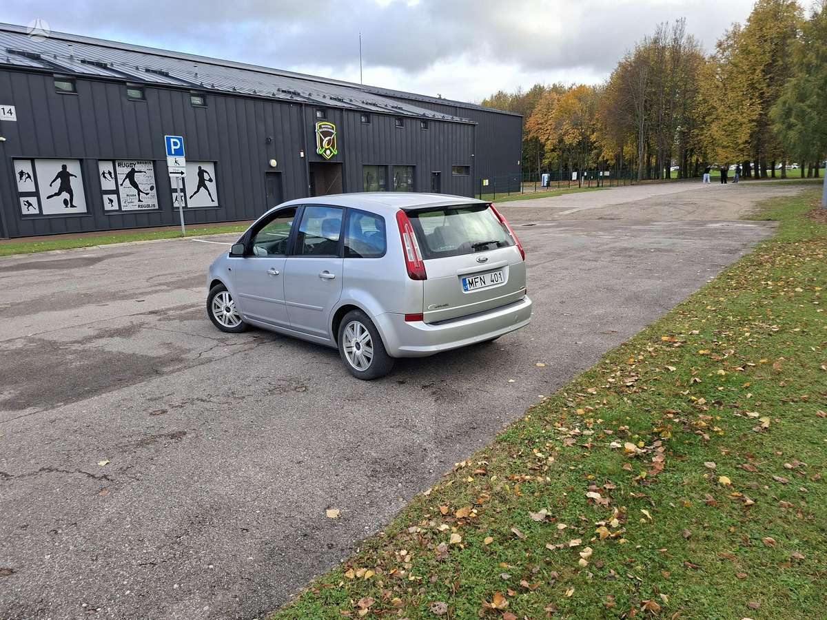 Ford C-MAX 2007 — вигляд ззаду