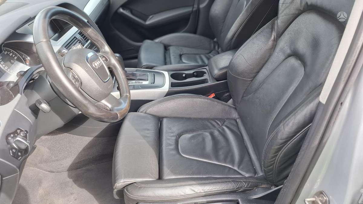 Audi A4 2009 — photo 10