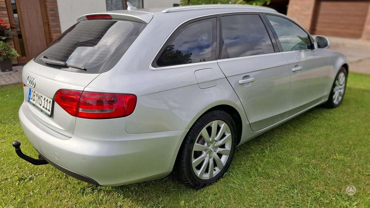 Audi A4 2009 — photo 7