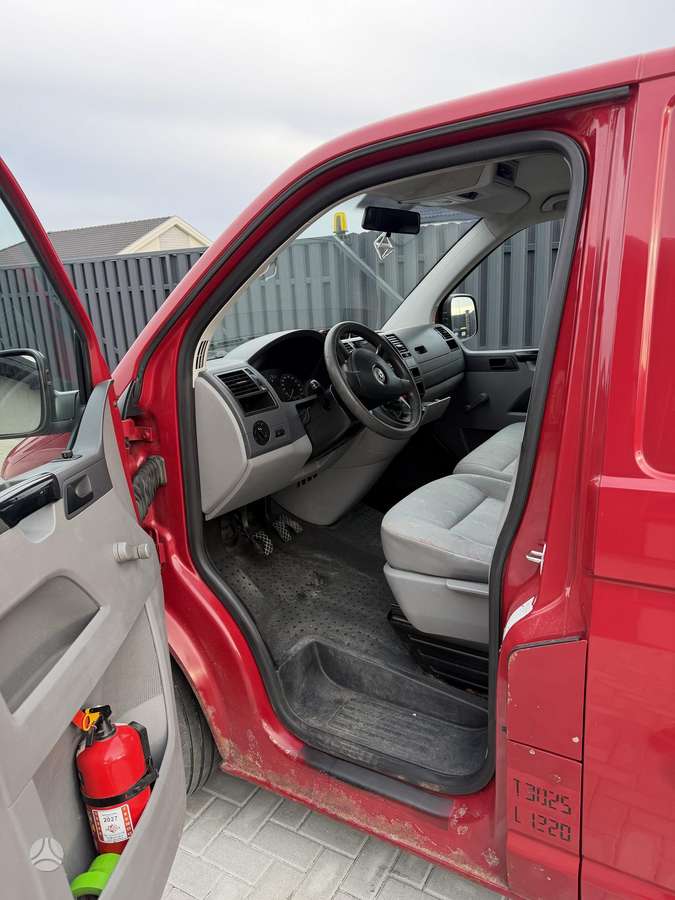 Volkswagen Transporter 2007 — photo 7
