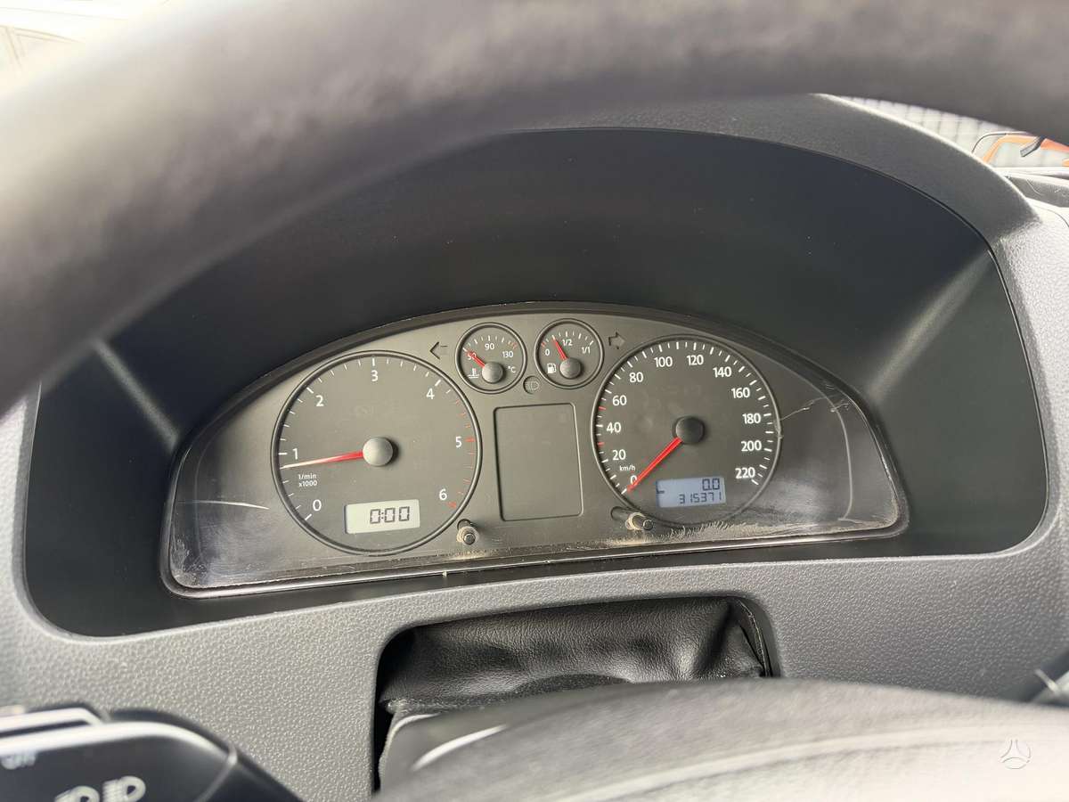 Volkswagen Transporter 2007 — photo 9