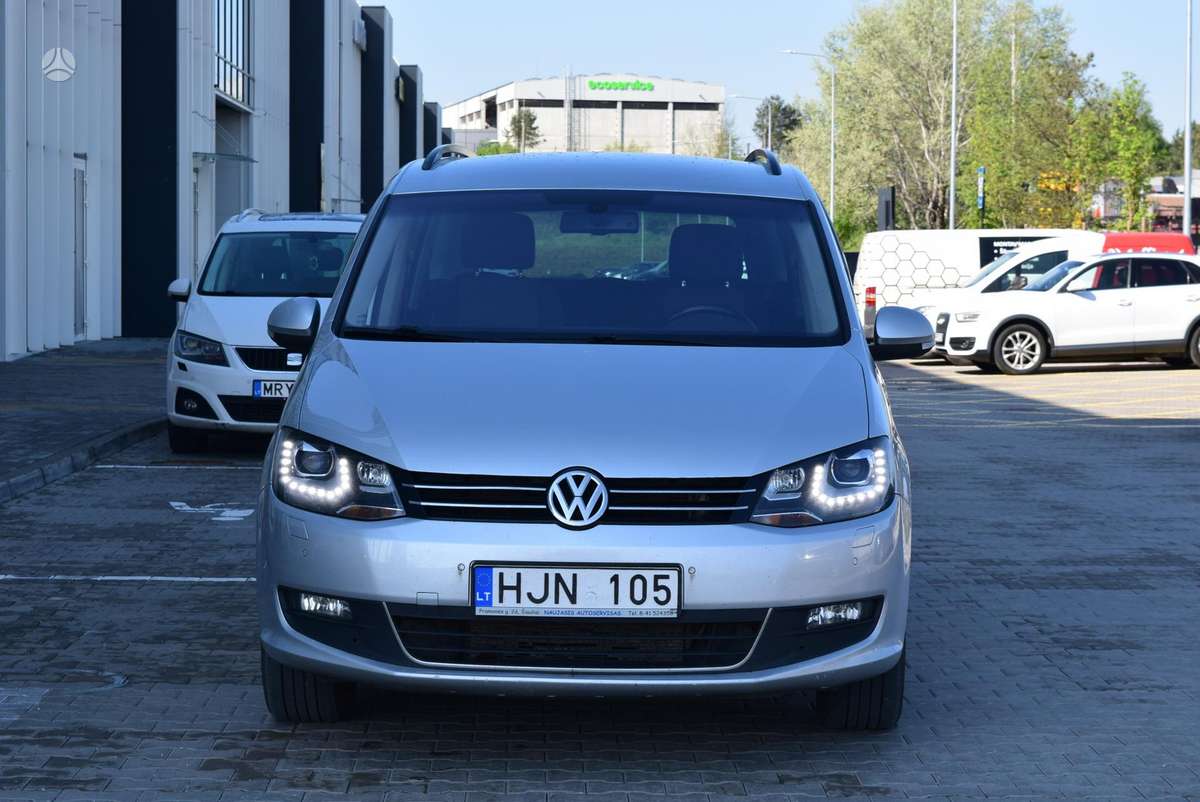 Volkswagen Sharan 2014 — вигляд ззаду