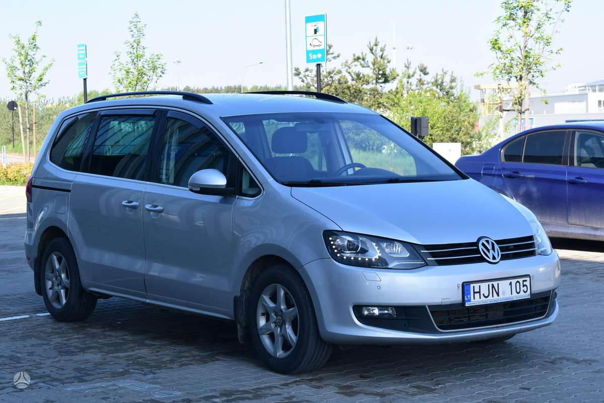 Volkswagen Sharan 2014 — салон