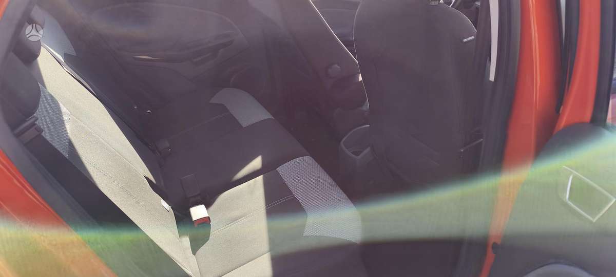 Ford EcoSport 2015 — photo 12