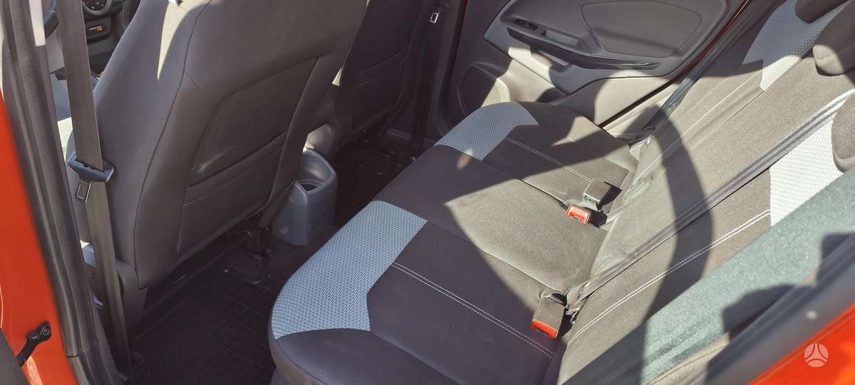 Ford EcoSport 2015 — photo 8