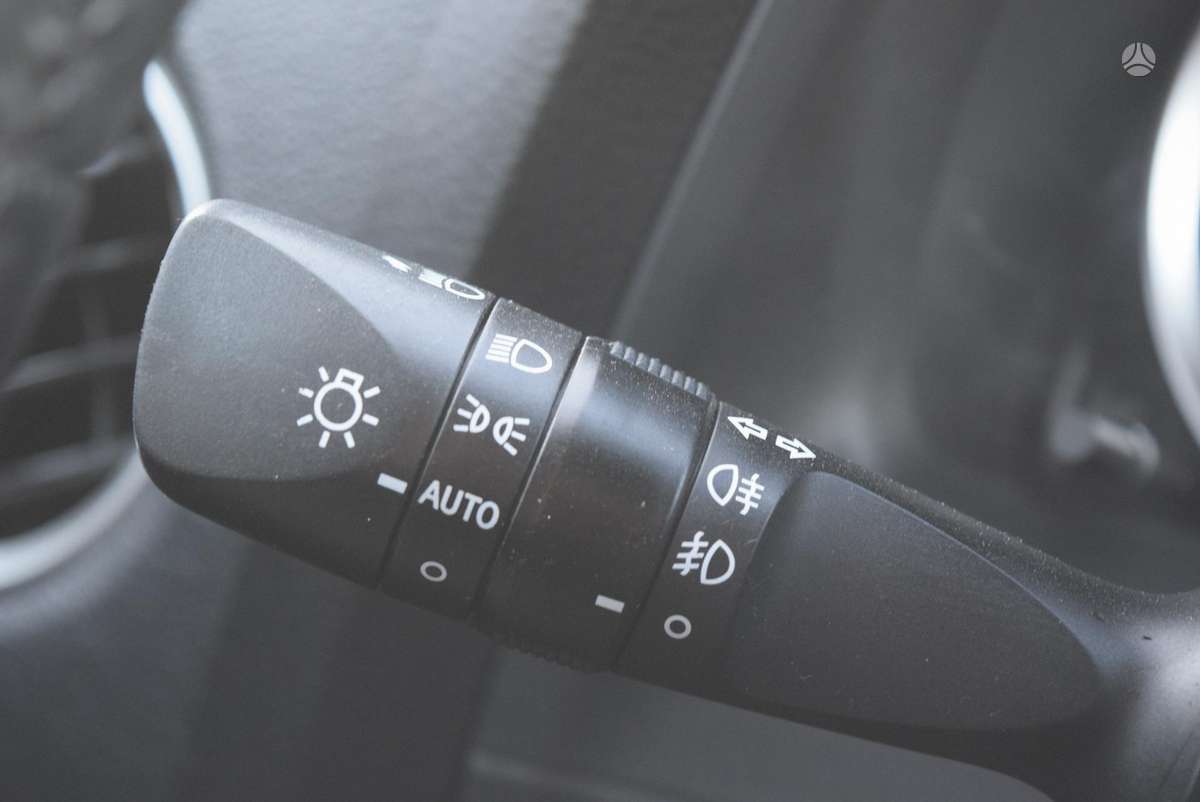 Toyota Auris 2014 — photo 20