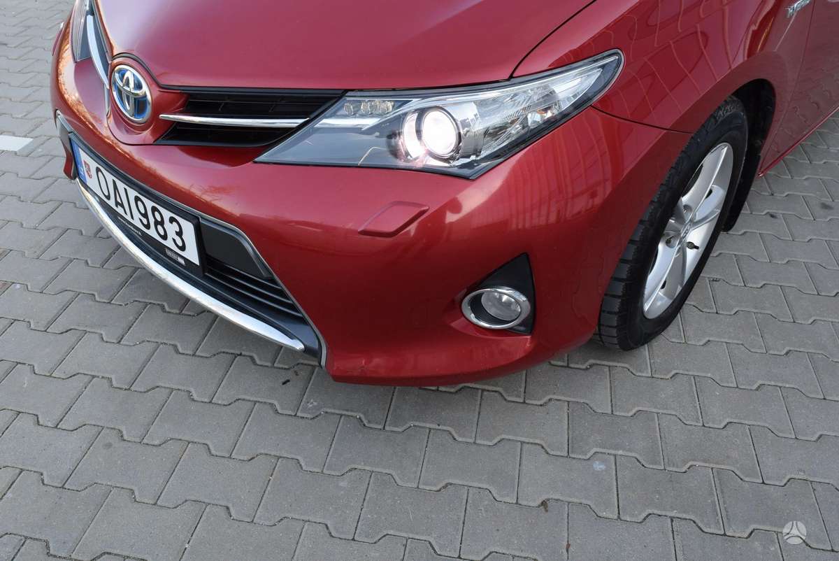Toyota Auris 2014 — photo 24