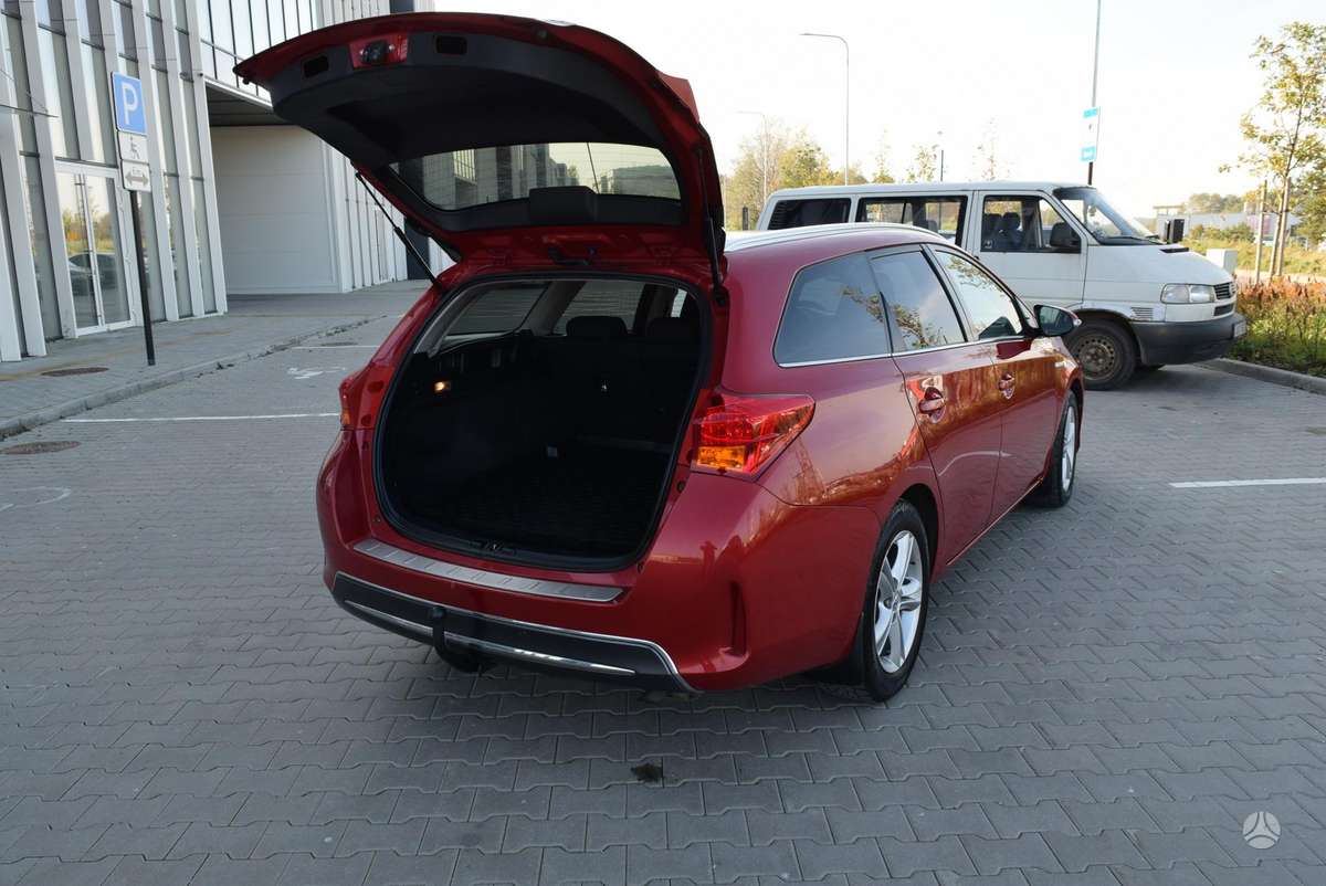 Toyota Auris 2014 — photo 25