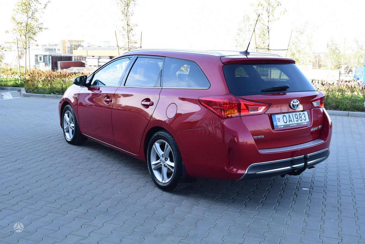 Toyota Auris 2014 — photo 5