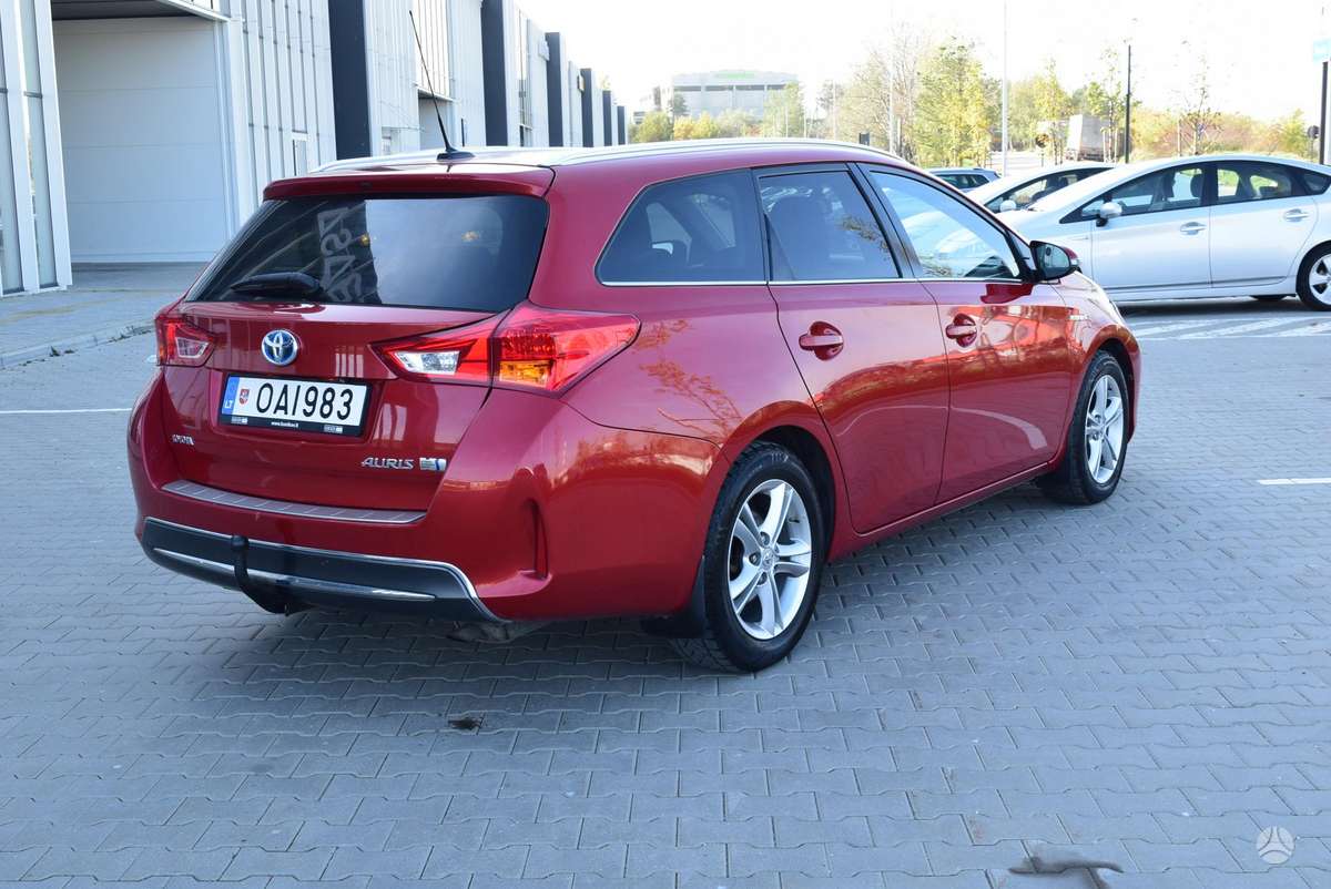 Toyota Auris 2014 — photo 7