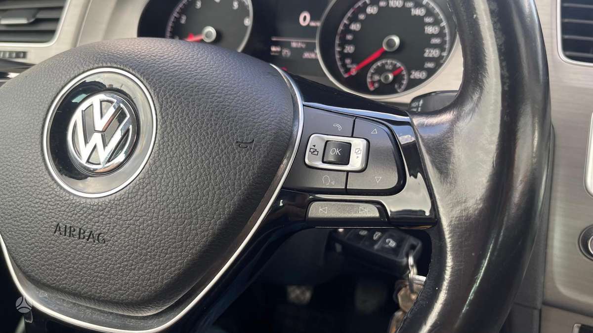 Volkswagen Golf 2015 — photo 17