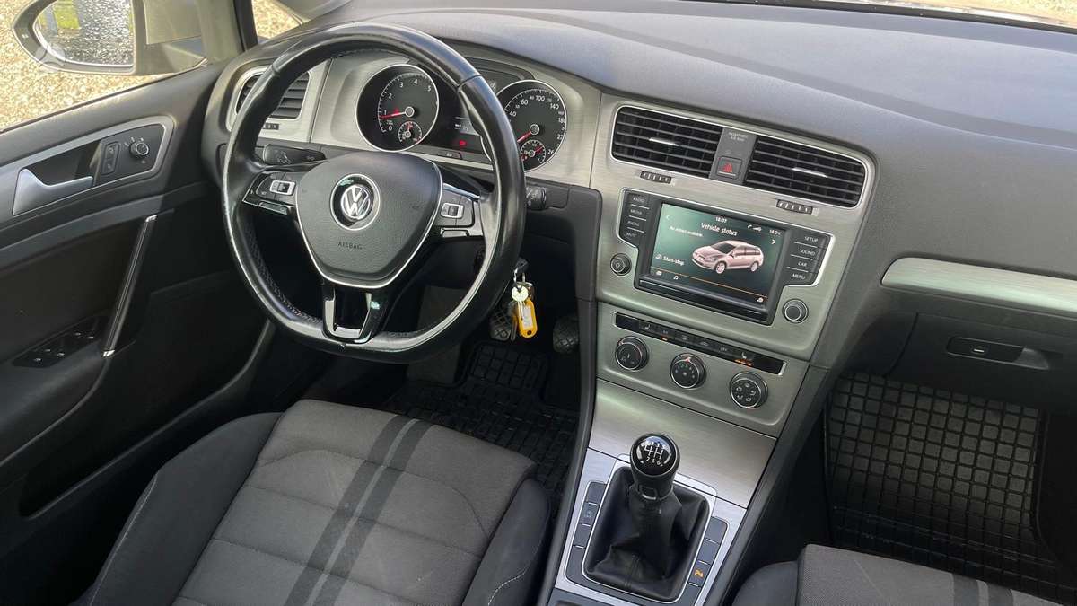 Volkswagen Golf 2015 — photo 20