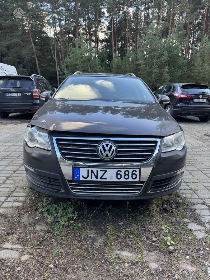 Volkswagen Passat 2006 — вигляд ззаду