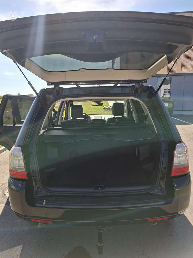 Land Rover 2011 — photo 13