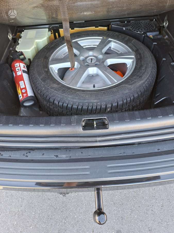 Land Rover 2011 — photo 14