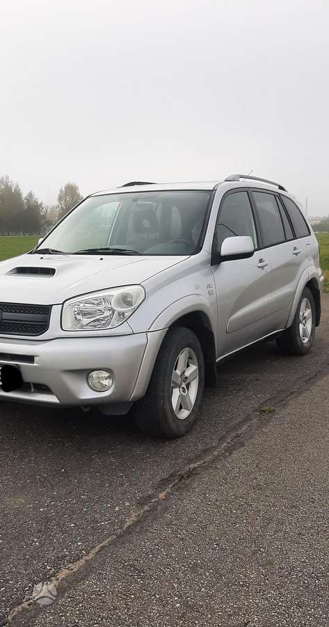 Toyota RAV4 2005 — авто для ЗСУ з Європи