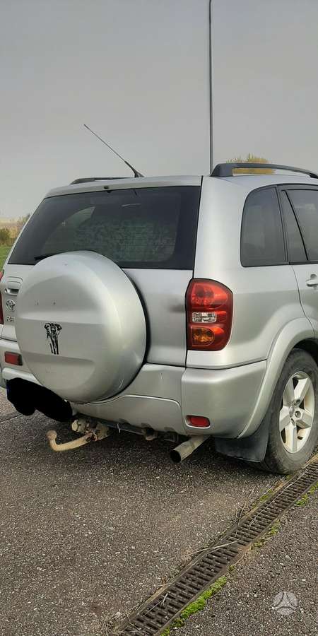 Toyota RAV4 2005 — двигун 2000 cm³, 116 HP (85kW)