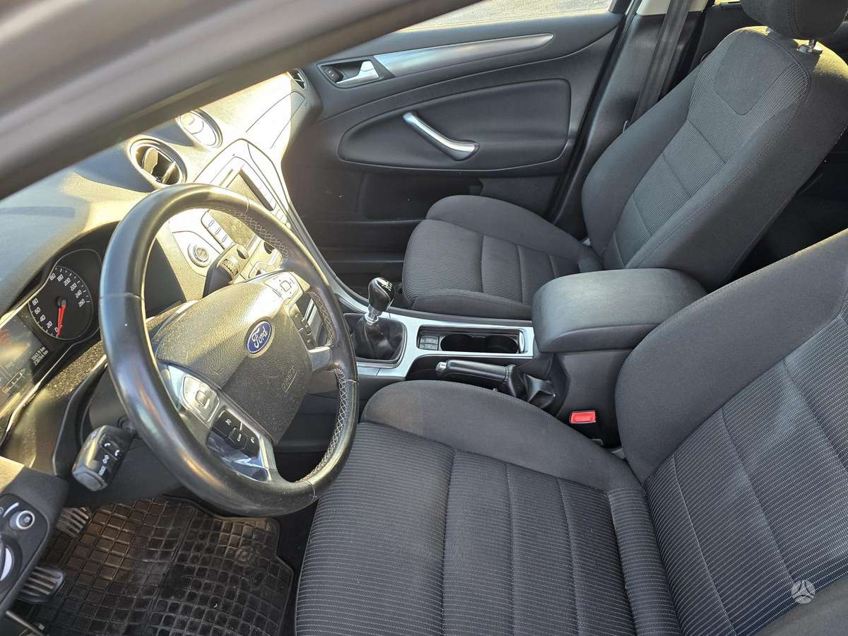 Ford Mondeo 2011 — photo 9
