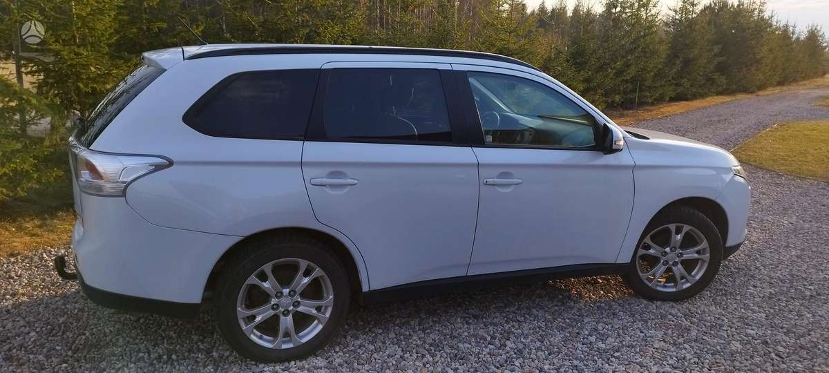 Mitsubishi Outlander 2015 — photo 11