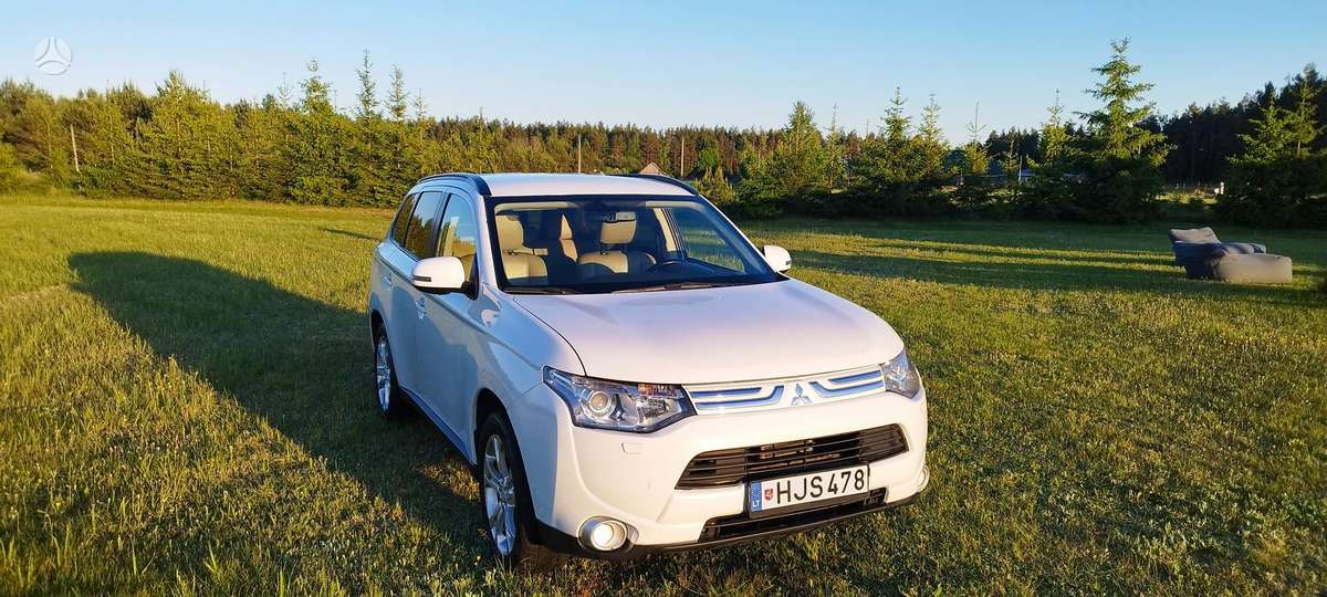 Mitsubishi Outlander 2015 — photo 14