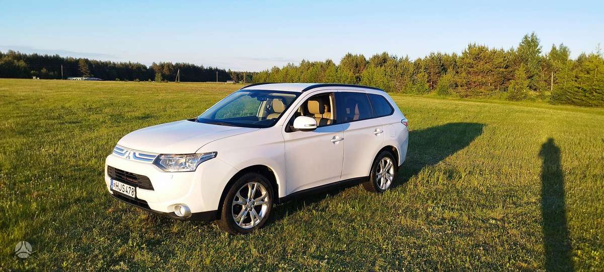 Mitsubishi Outlander 2015 — photo 16