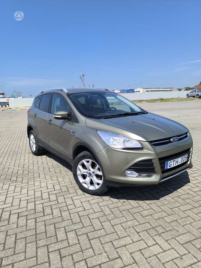 Ford Kuga 2014 — салон